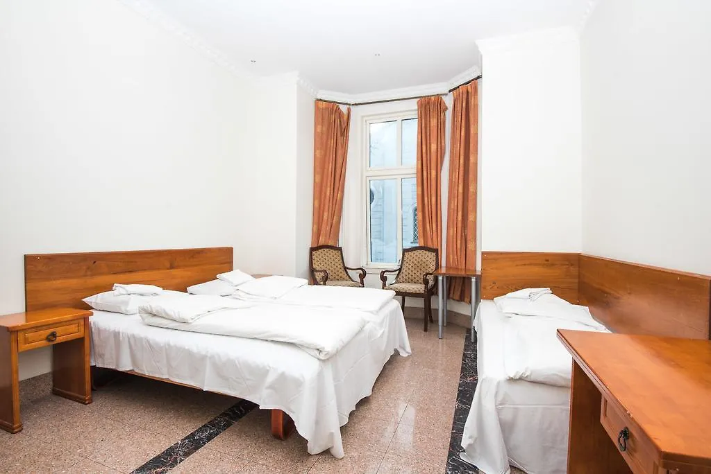 City Apartment Hotel Bergen 4*,